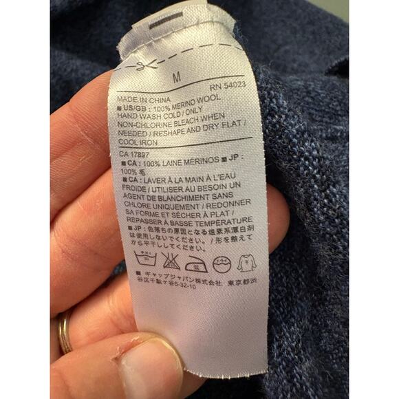 Banana Republic Blue Merino Wool Sweater. Size Medium - Picture 3 of 4